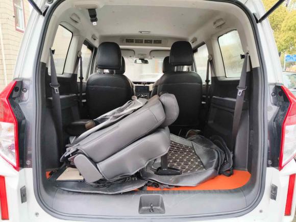 [上海·苏E] 二手五菱汽车五菱宏光PLUS2019款 1.5T 手动舒适型 7座