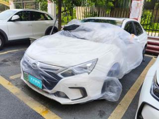 比亚迪秦新能源2015款 1.5T 双冠旗舰Plus版