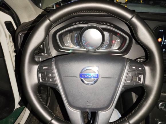 [武汉·鄂A] 二手沃尔沃沃尔沃V402016款 T4 智雅版