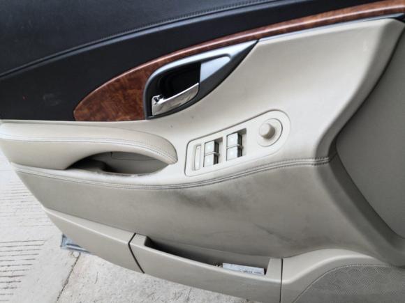 [上海·赣A] 二手别克君越2010款 2.4L豪华版