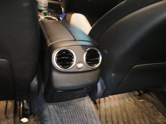 [深圳·粤T] 二手奔驰奔驰C级2016款 C 200 运动版