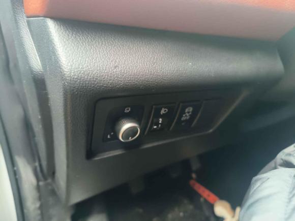 [义乌·苏U] 二手北汽幻速北汽幻速S32016款 S3L 1.5L 手动尊贵型