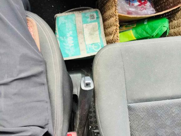 [杭州·浙A] 二手上汽大通MAXUS新途V802023款 2.0T 手动经典傲运通长轴中顶6/7/8/9座