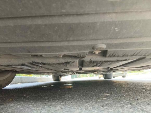 [广州·粤A] 二手奔驰奔驰A级2022款 A 200 L 运动轿车时尚型