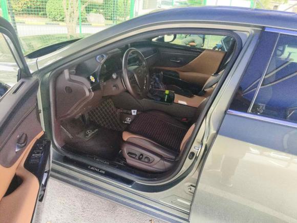 [上海·沪A] 二手雷克萨斯雷克萨斯ES2020款 200 卓越版