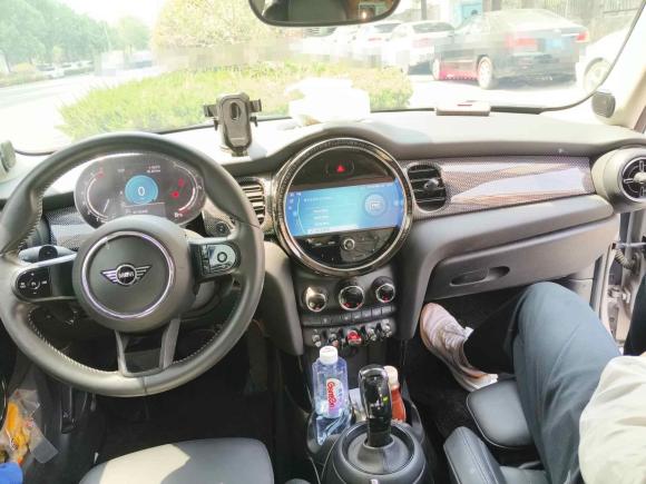 [济南·鲁A] 二手MINIMINI2022款 2.0T COOPER S 艺术家 五门版