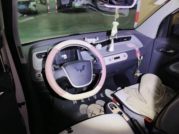 [无锡·苏B] 二手五菱汽车宏光MINIEV2022款 马卡龙臻享款 三元锂