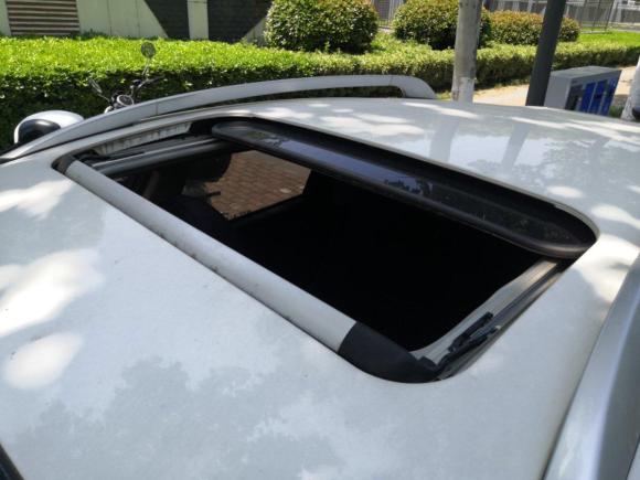 [南京·苏A] 二手奔腾奔腾X802013款 2.0L 自动豪华型