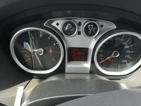 [上海·苏D] 二手福特福克斯2012款 三厢经典 1.8L 自动时尚型