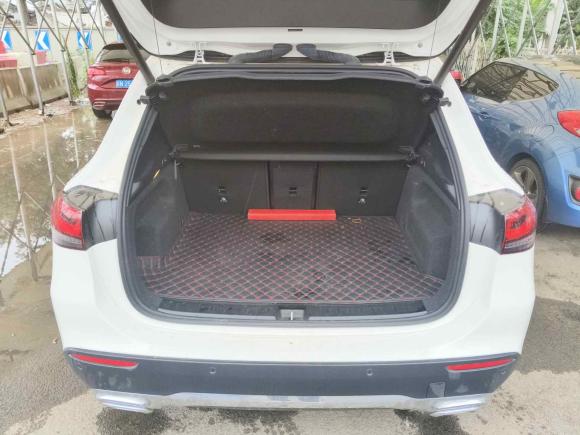 [北京·京A] 二手奔驰奔驰GLA2022款 改款 GLA 200