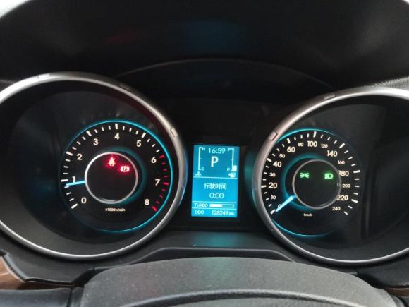 [无锡·苏E] 二手北汽威旺北汽威旺S502016款 1.5T CVT欢动尊贵型