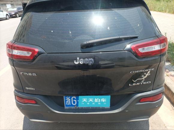 [义乌·浙G] 二手Jeep自由光2020款 2.0L 两驱经典运动版