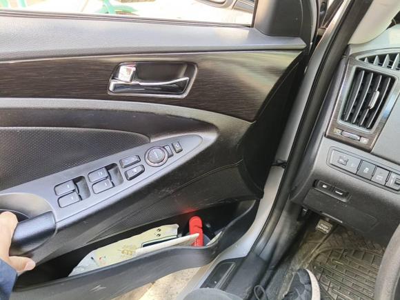 [成都·川A] 二手现代索纳塔2011款 2.0L 自动豪华版