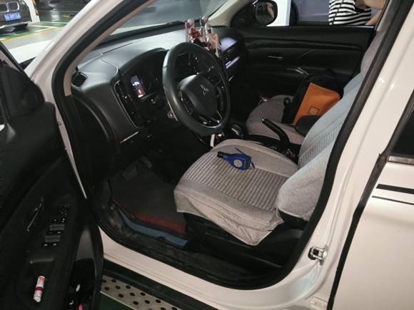 [武汉·鄂A] 二手三菱欧蓝德2016款 2.4L 四驱精英版 5座