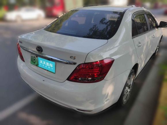 [武汉·粤B] 二手比亚迪比亚迪e52016款 300 豪华型