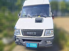 [上海·皖C] 依维柯依维柯得意2021款 2.5T V35 2-3座短轴中顶双胎侧拉门