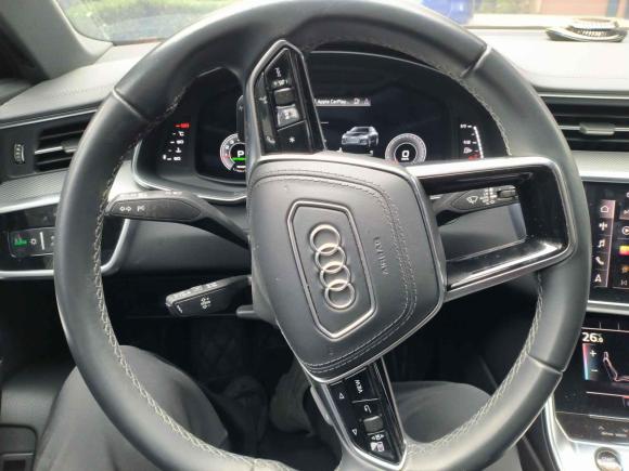 [上海·苏U] 二手奥迪奥迪A6L2022款 45 TFSI 臻选动感型