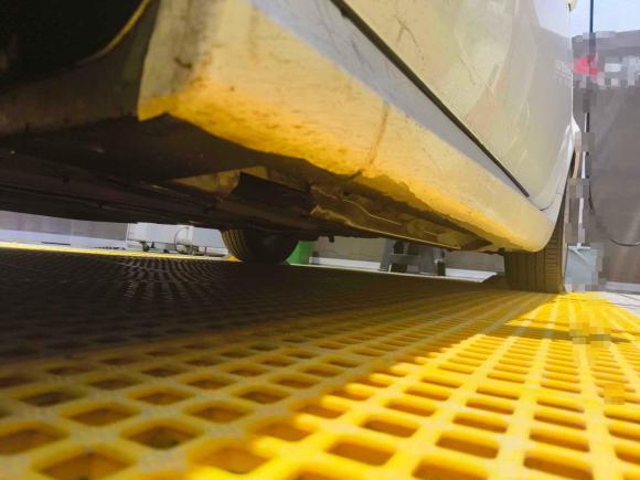 [西安·陕U] 二手沃尔沃沃尔沃C302011款 2.0 R-Design