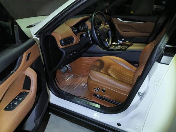 [济南·鲁A] 二手玛莎拉蒂Levante2022款 2.0T GT锋芒版