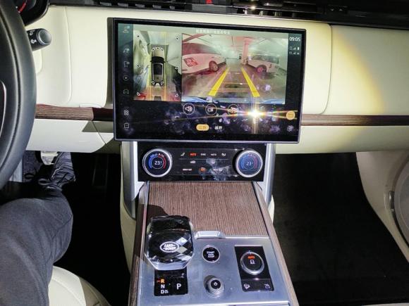 [上海·沪B] 二手路虎揽胜2023款 3.0 L6 400PS 盛世七座加长版