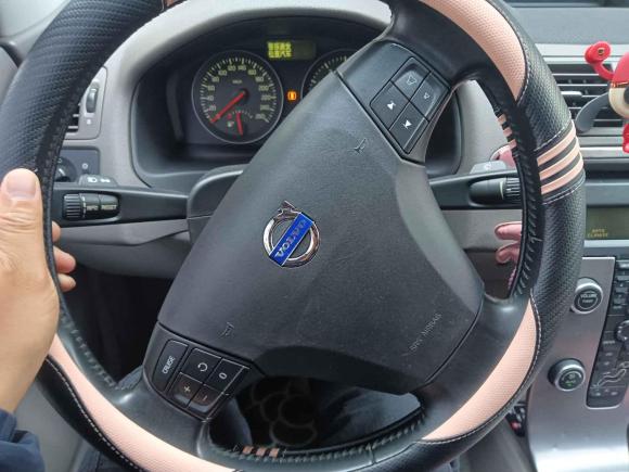 [上海·皖S] 二手沃尔沃沃尔沃S402010款 2.0L 自动智雅版