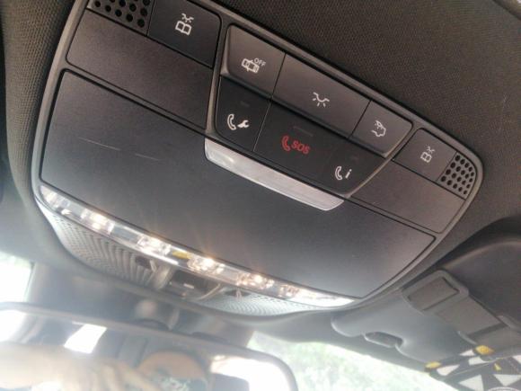 [上海·沪D] 二手奔驰奔驰GLC2017款 GLC 260 4MATIC 豪华型