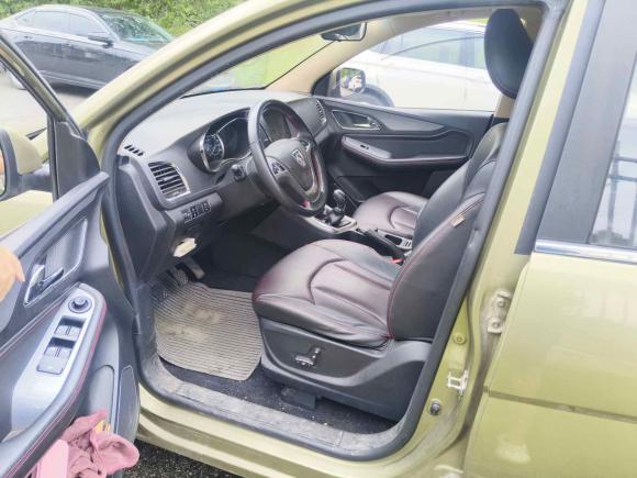 [上海·沪C] 二手宝骏宝骏5602015款 1.8L 手动豪华型