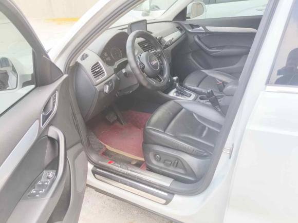 [济南·辽A] 二手奥迪奥迪Q32015款 35 TFSI 舒适型