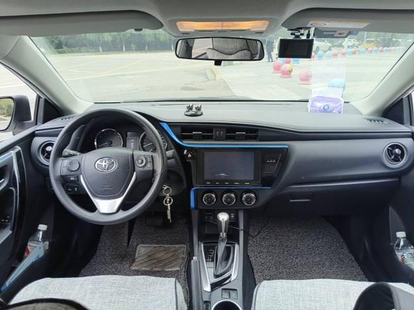 [成都·川A] 二手丰田雷凌2018款 185T CVT尊贵版 国V