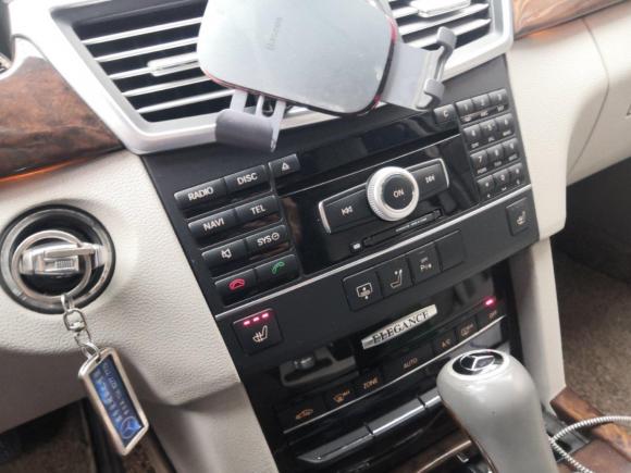 [上海·鲁D] 二手奔驰奔驰E级2011款 E 200 L CGI优雅型