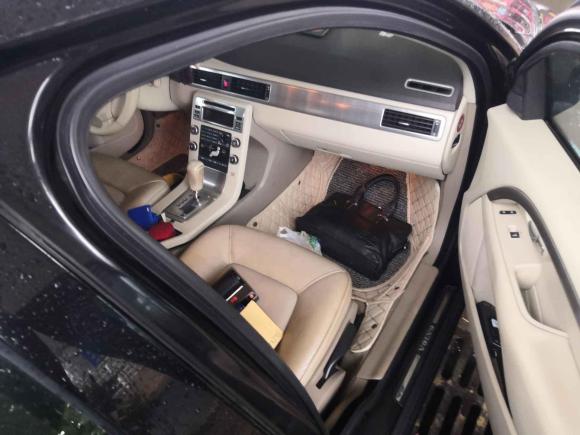 [武汉·鄂A] 二手沃尔沃沃尔沃S80L2009款 2.5T 智雅版