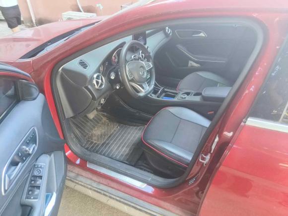 [金华·浙G] 二手奔驰奔驰GLA2019款 GLA 200 时尚型