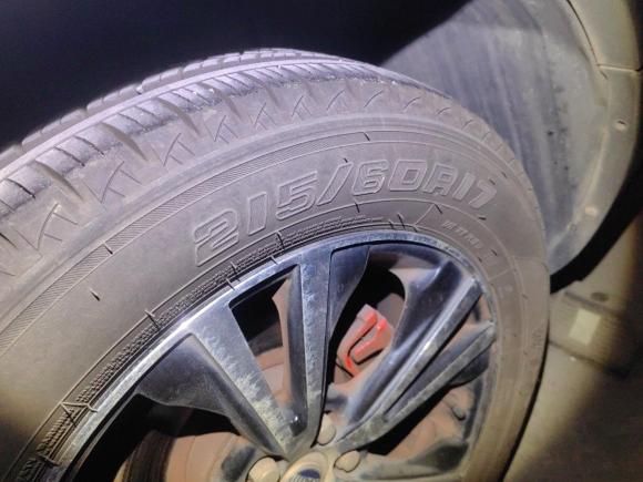 [苏州·苏E] 二手SWM斯威汽车SWM斯威X72016款 1.8L 手动豪华型 7座