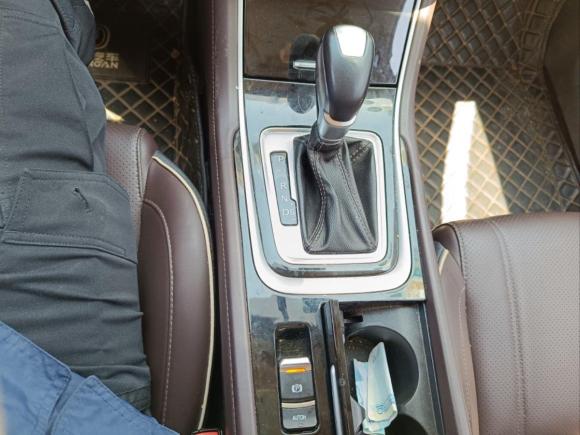 [南通·苏F] 二手长安睿骋CC2018款 1.5T 自动智雅型 国V