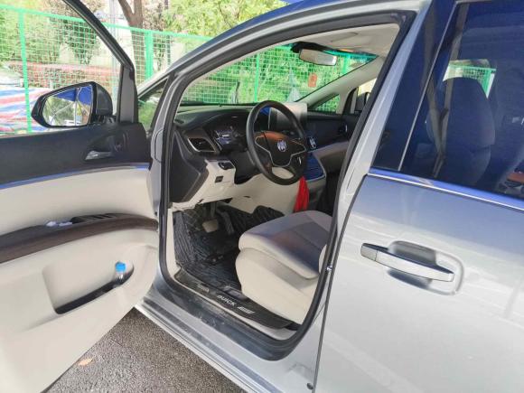 [上海·苏U] 二手别克别克GL82023款 陆上公务舱 舒适型