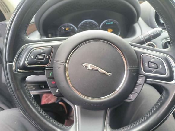 [广州·沪A] 二手捷豹捷豹XJ2015款 XJL 3.0 SC 典雅商务80周年典藏版