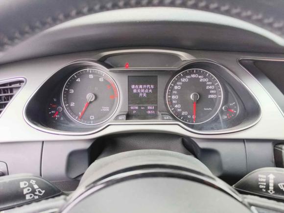 [济南·鲁A] 二手奥迪奥迪A4L2016款 35 TFSI 典藏版 S line豪华型