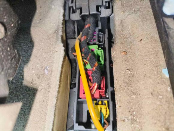 [佛山·粤E] 二手奥迪奥迪A6L2010款 2.4L 技术型