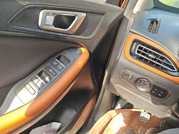 [嘉兴·浙F] 二手奇瑞瑞虎72016款 1.5T 手动耀臻版