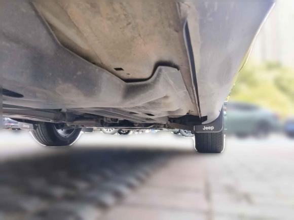 [上海·沪L] 二手Jeep自由光2019款 2.0T 四驱探享版+自动驾驶智慧包 国VI