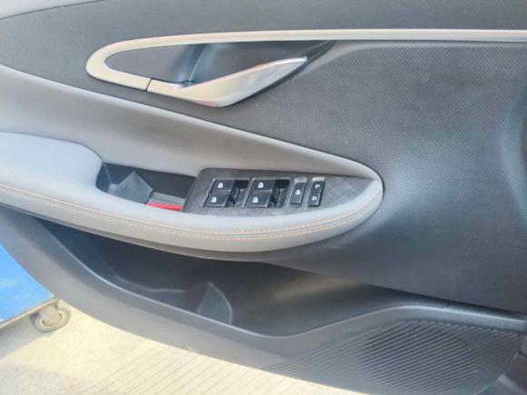 [义乌·皖K] 二手长安长安UNI-T2022款 1.5T 尊贵型