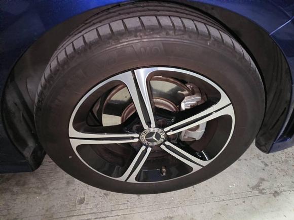 [深圳·粤B] 二手奔驰奔驰A级2022款 A 200 L 运动轿车时尚型