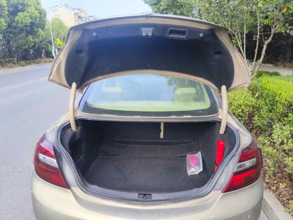 [上海·沪C] 二手别克君威2014款 2.0L 领先时尚型