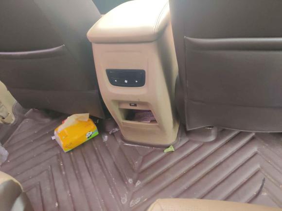 [杭州·浙A] 二手宝骏宝骏7302017款 1.5T 手动豪华型 7座