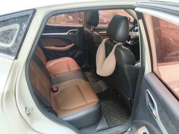 [上海·苏A] 二手名爵名爵ZS2017款 1.5L 自动尊享互联网版