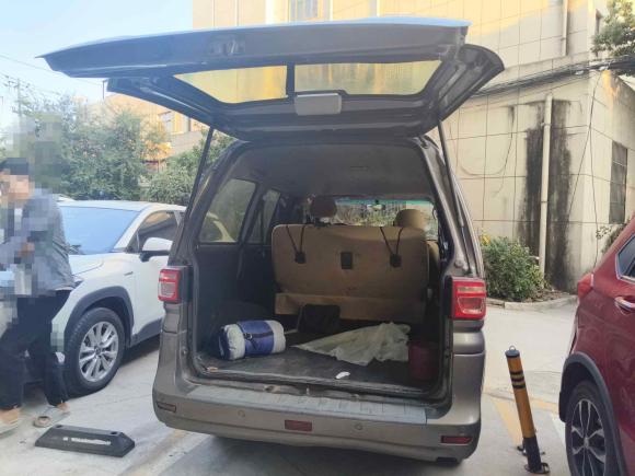 [无锡·皖A] 二手东风风行菱智2018款 M3 1.5L 5座基本型