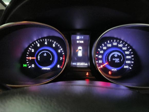 [南通·苏F] 二手现代胜达2013款 2.4L 手动两驱舒适型