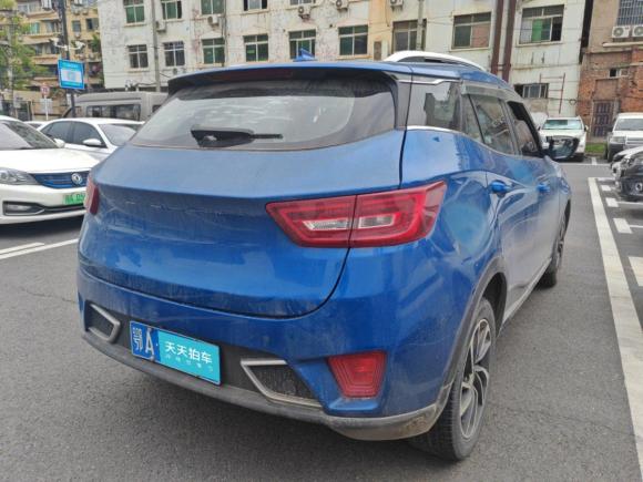 [武汉·鄂A] 二手众泰众泰T3002017款 1.5L 手动尊享型