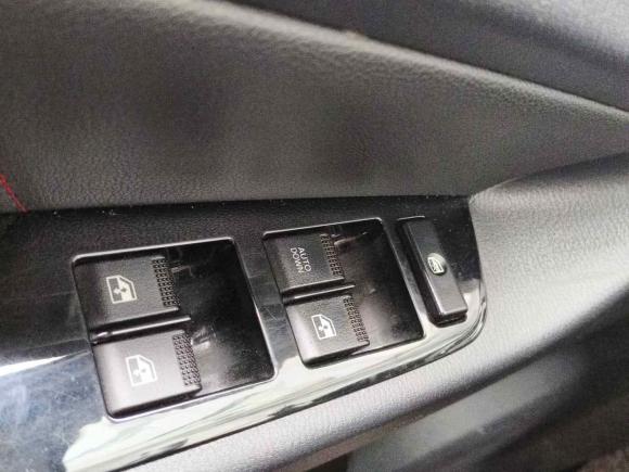 [深圳·闽C] 二手长安凯程长安欧尚A6002016款 1.5L 手动豪华型7座