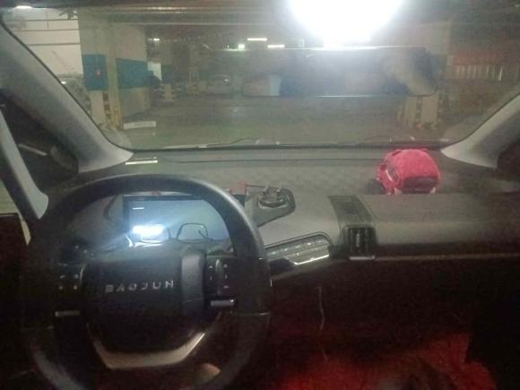 [深圳·粤B] 二手宝骏宝骏KiWi EV2021款 艺术家 三元锂